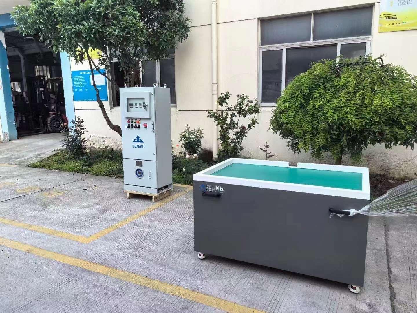 磁力去毛刺機(jī)助力國(guó)產(chǎn)大飛機(jī)金屬零件加工，提升制造業(yè)核心競(jìng)爭(zhēng)力